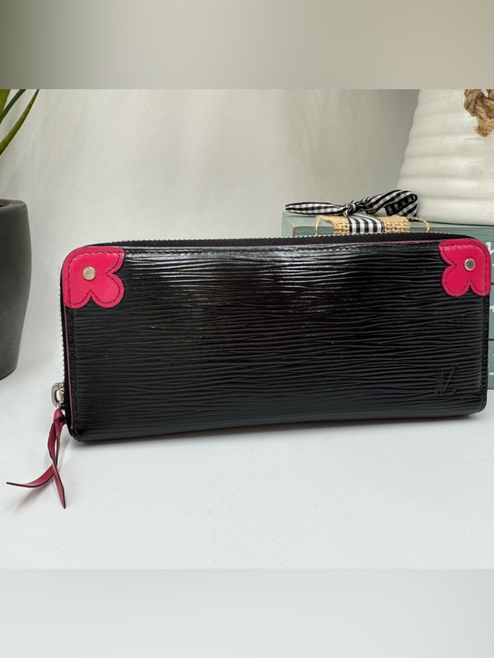 Louis Vuitton Epi Zippy Wallet Noir Blooming Flowers 2018